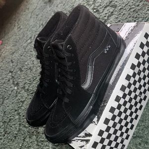High top black Vans